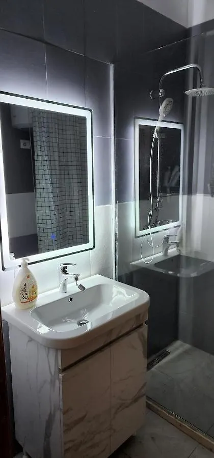 Hi Apartments S2 City Center Self Check In 24H Tirana 0*,