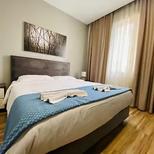 Center Comfort Bed & Breakfast