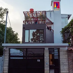 Albergue Art, Tirana